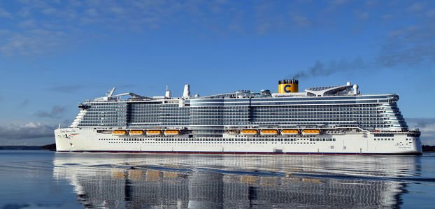 Лайнер «Costa Smeralda» працює на скрапленому природному газі